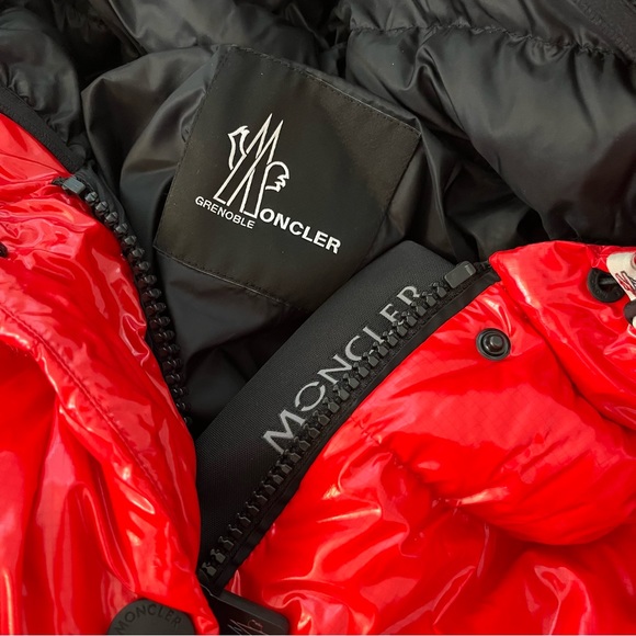 RARE Authentic Moncler Grenoble Fenis red apres ski parka jacket 0 - Picture 13 of 13